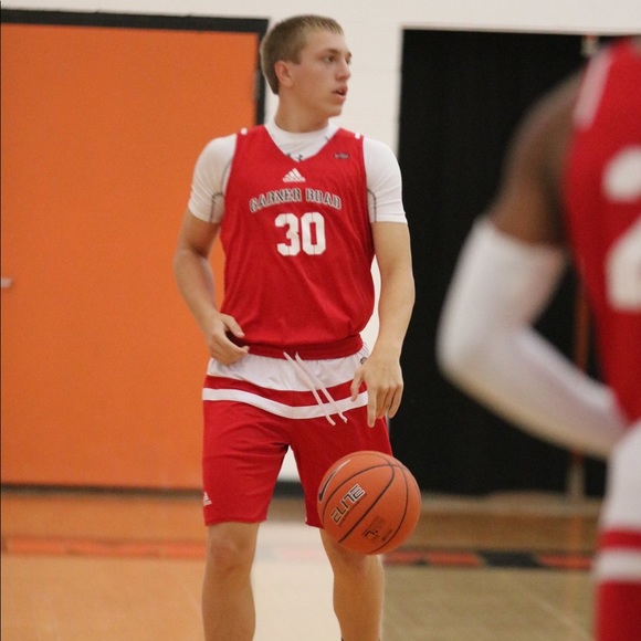 Meet your Posher, Torin - Picture 1 of 1